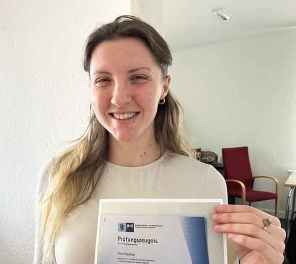 Dina Krasniqi Auszubildende
